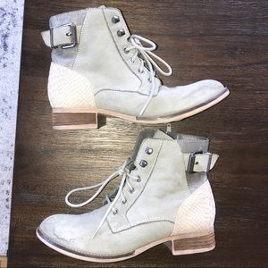 Aldo olive green ankle boots!